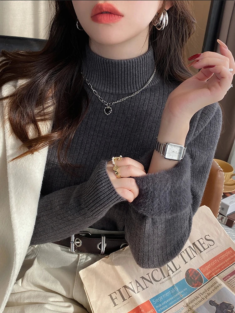 Velvet-Lined Thermal Turtleneck Sweater for Women